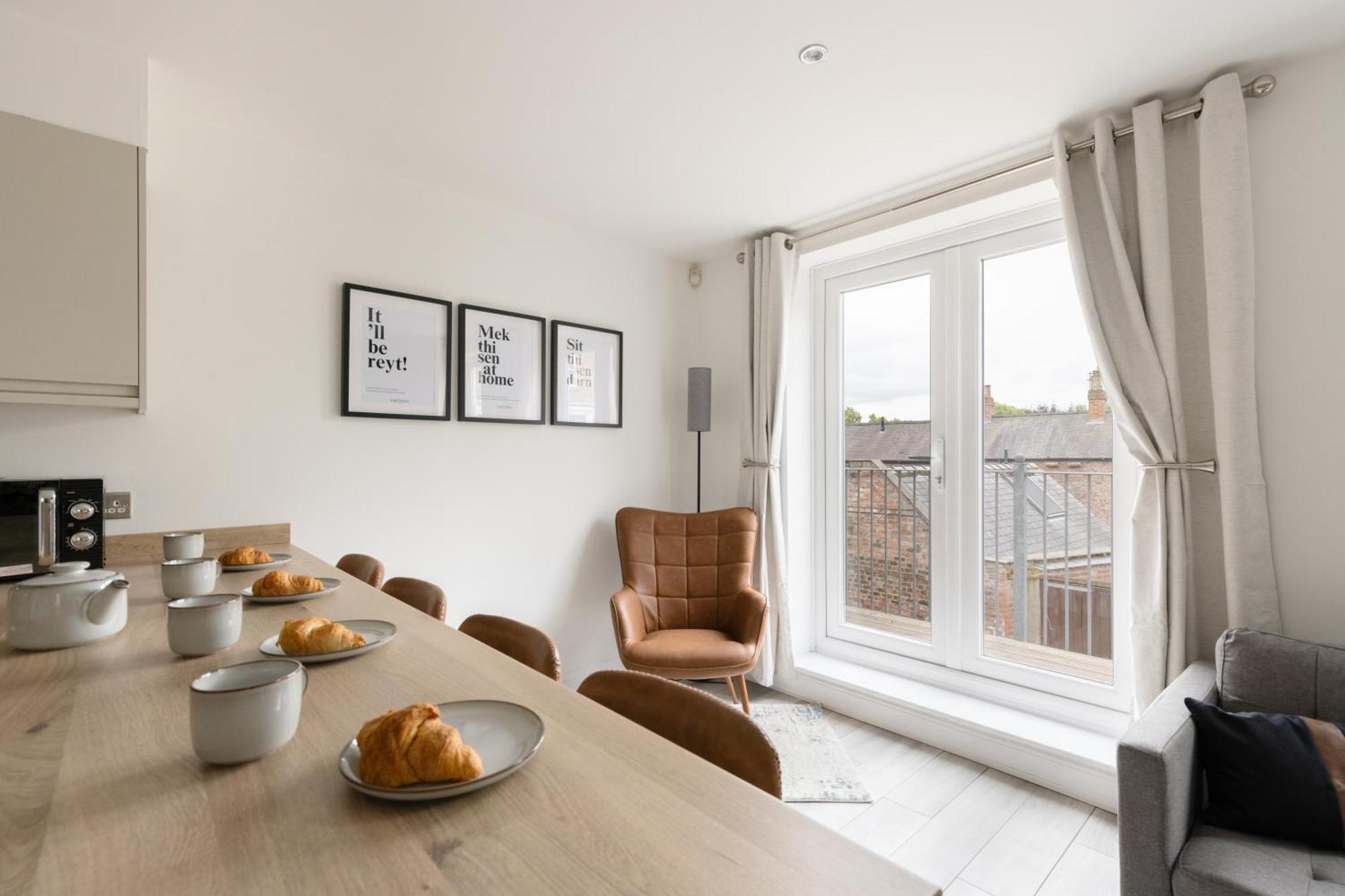 Micklegate House Modern Comfort In Historic York Exterior photo